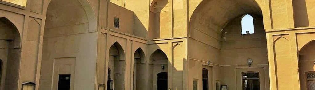 Škola Ziaiye, Yazd, 800 godina stara škola s poviješću punom uspona i padova